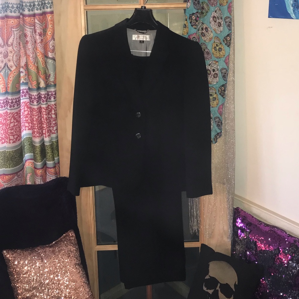 Tahari Arthur S, Levine black pants suit